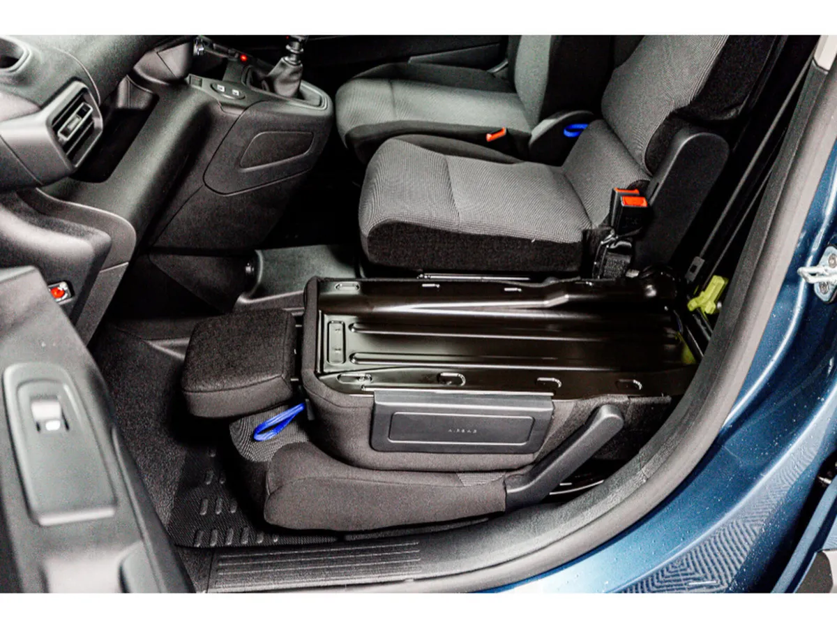 Peugeot Partner Van, Diesel, 2026, Blue