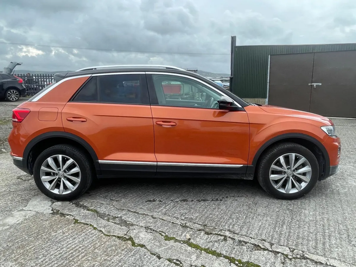 Volkswagen T-Roc SUV, Diesel, 2021, Orange