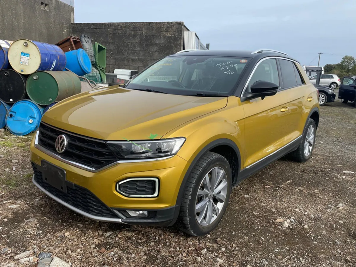 Volkswagen T-Roc Hatchback, Diesel, 2020, Gold