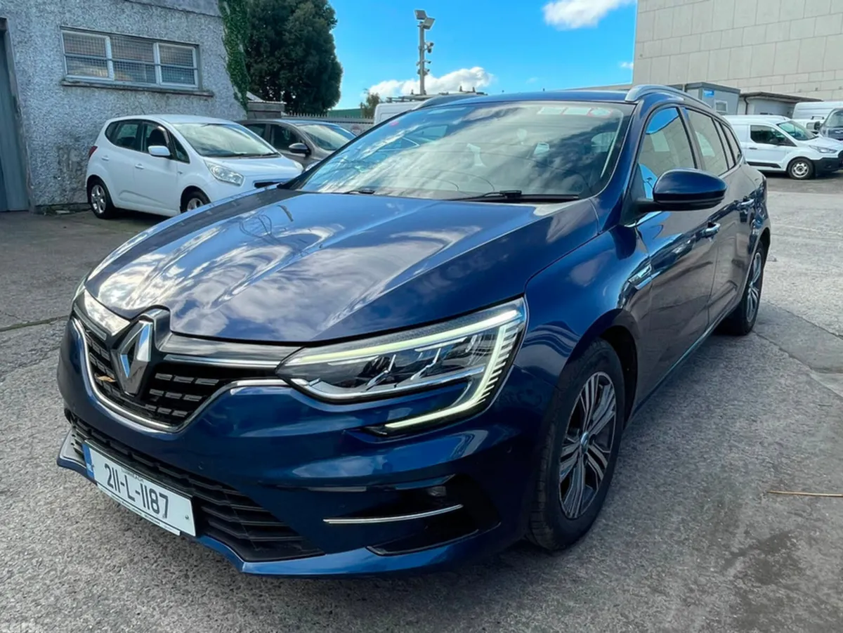 Renault Megane Estate, Petrol Plug-in Hybrid, 2021, Blue