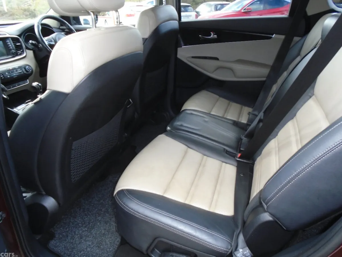 Kia Sorento SUV, Diesel, 2017, Red