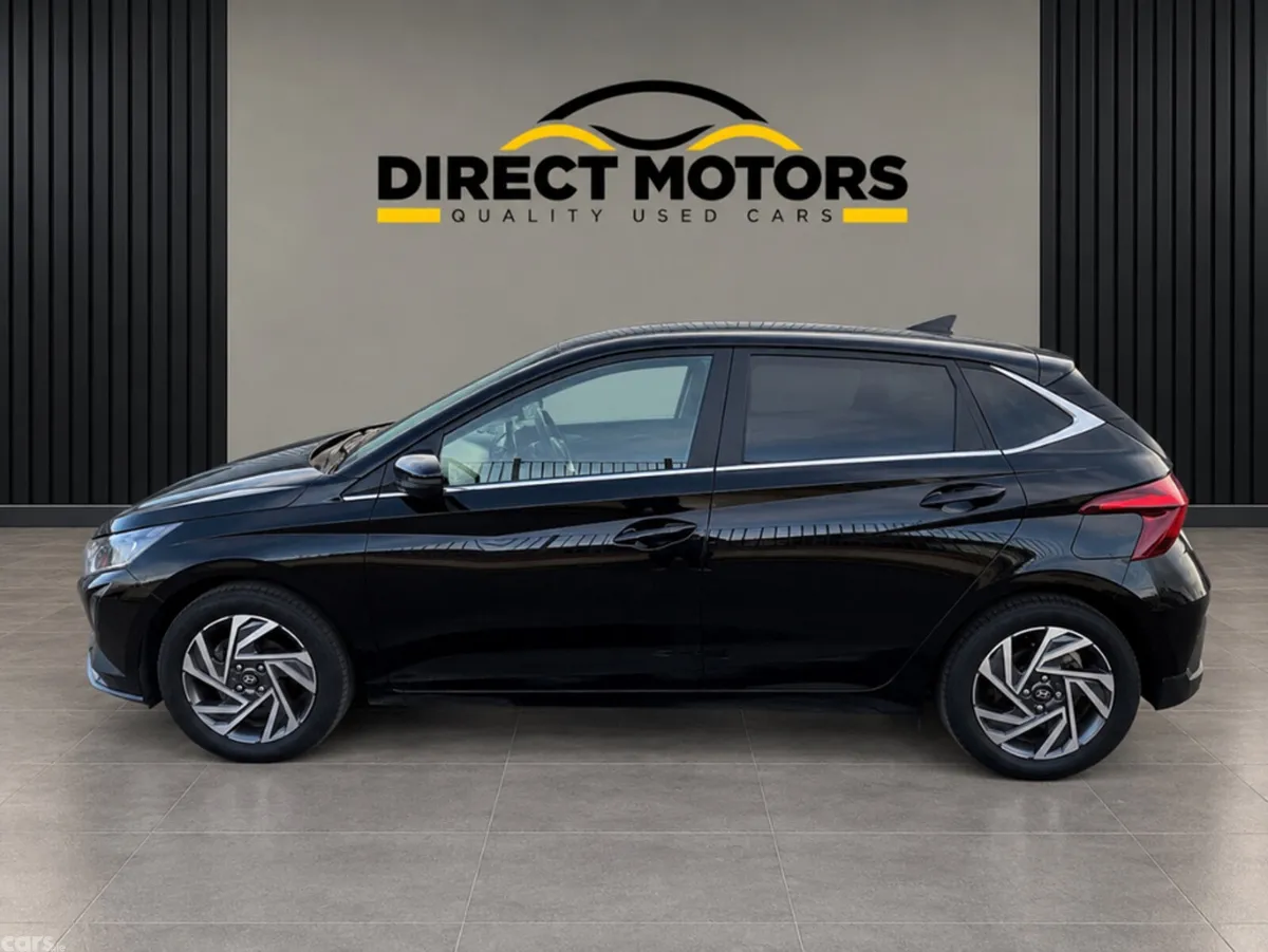 Hyundai i20 Hatchback, Petrol, 2024, Black