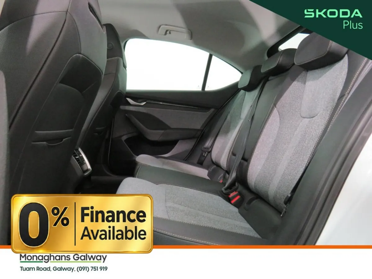 Skoda Octavia Hatchback, Diesel, 2026, White