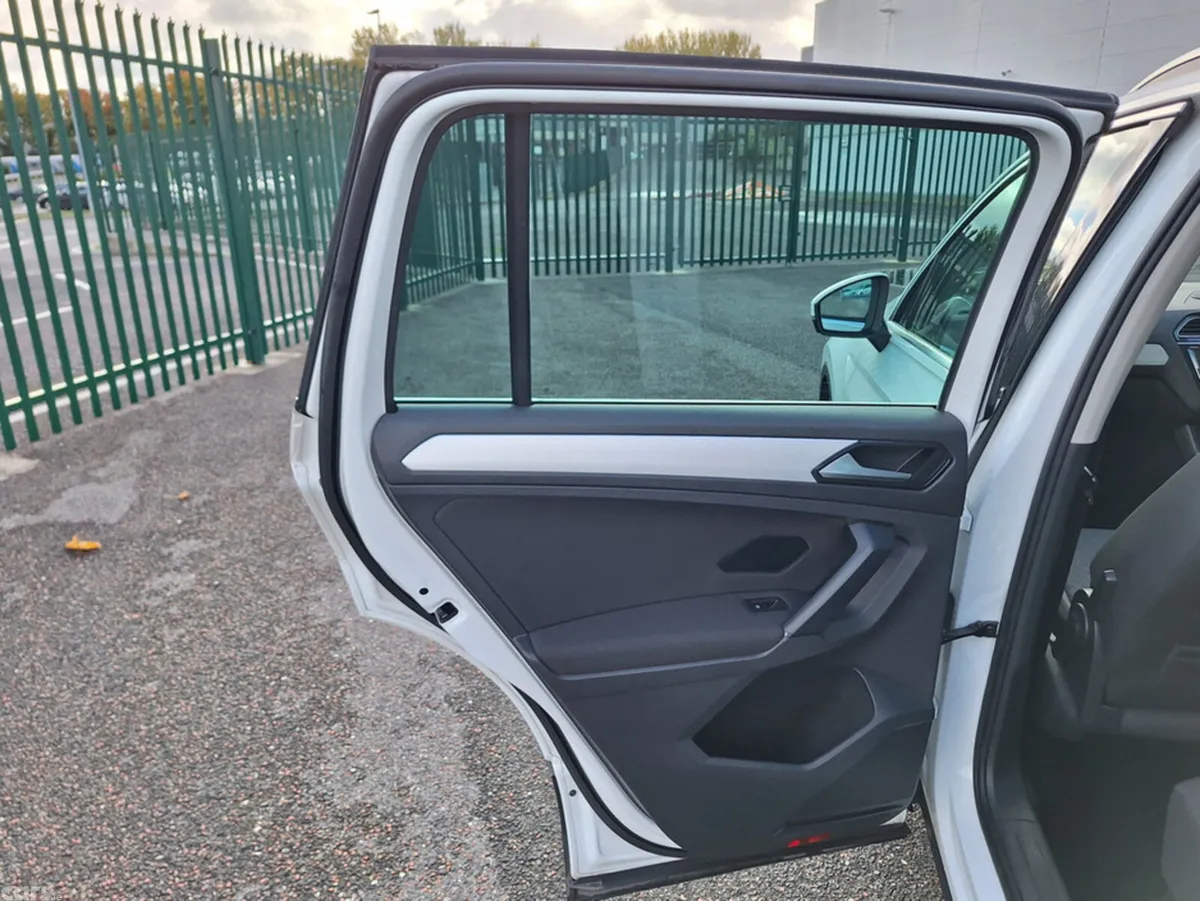 Volkswagen Tiguan Estate, Diesel, 2017, White