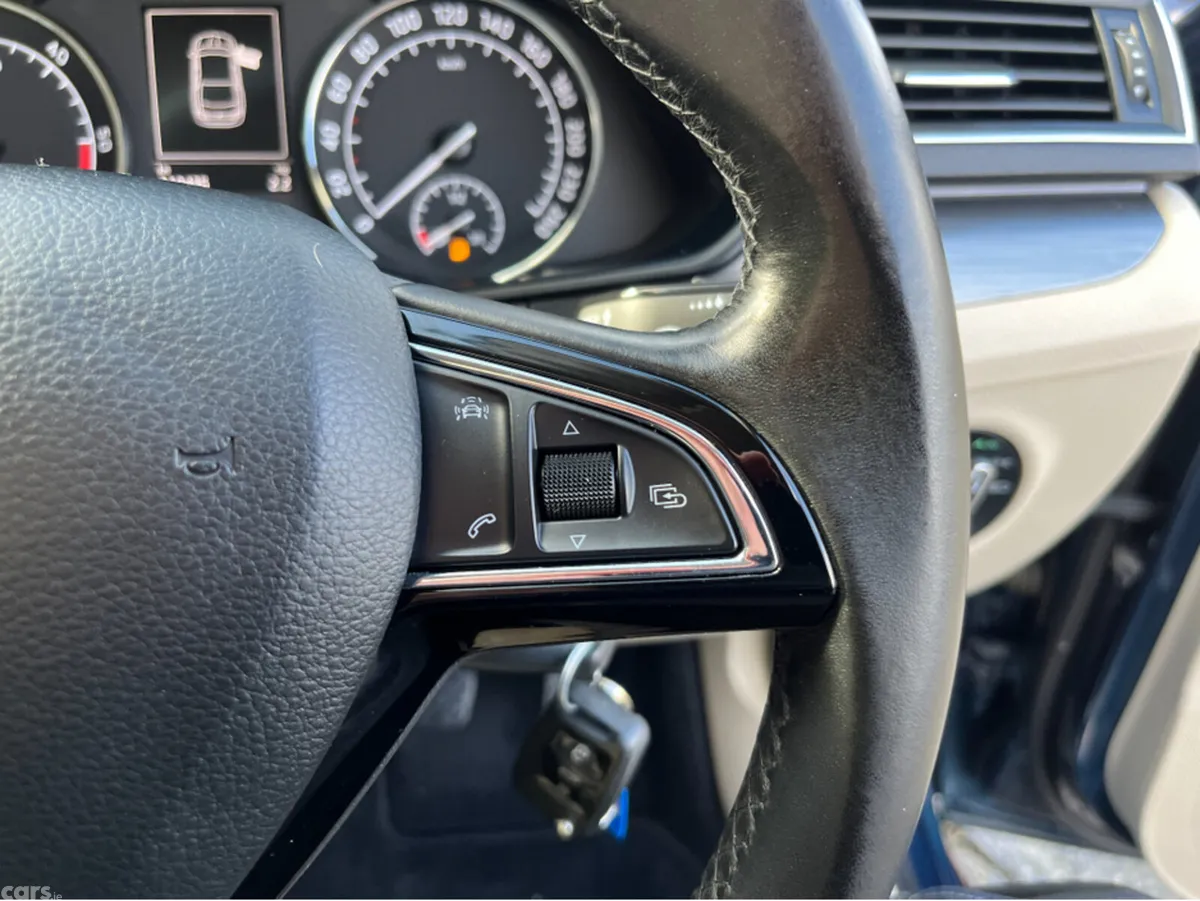Skoda Superb Saloon, Diesel, 2016, Blue