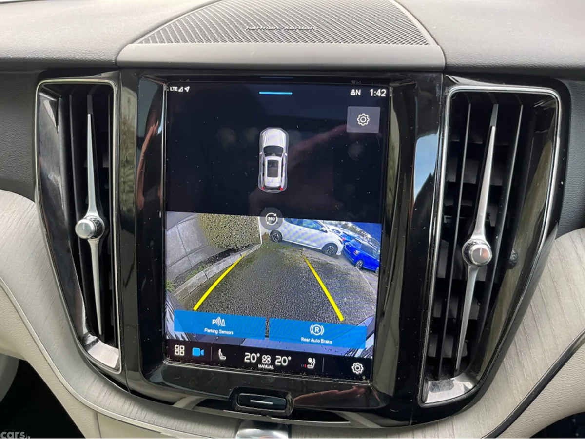 Volvo XC60 SUV, Petrol Plug-in Hybrid, 2024, Grey