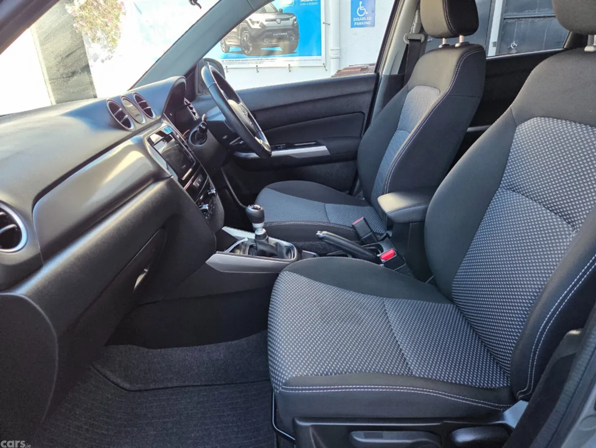Suzuki Vitara SUV, Petrol, 2024, Grey