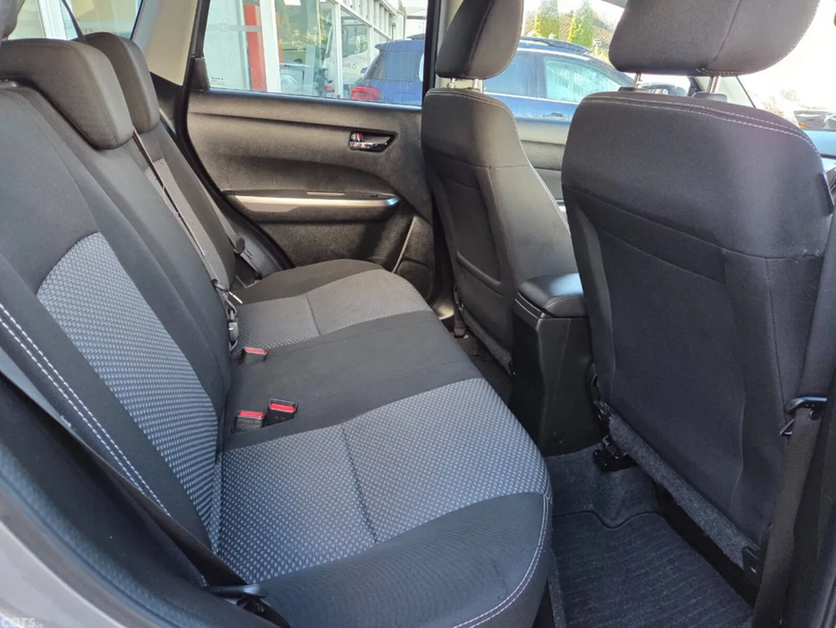 Suzuki Vitara SUV, Petrol, 2024, Grey