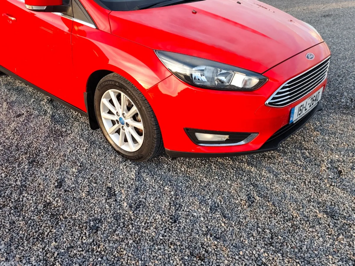 Ford Focus Saloon, Diesel, 2015, Red