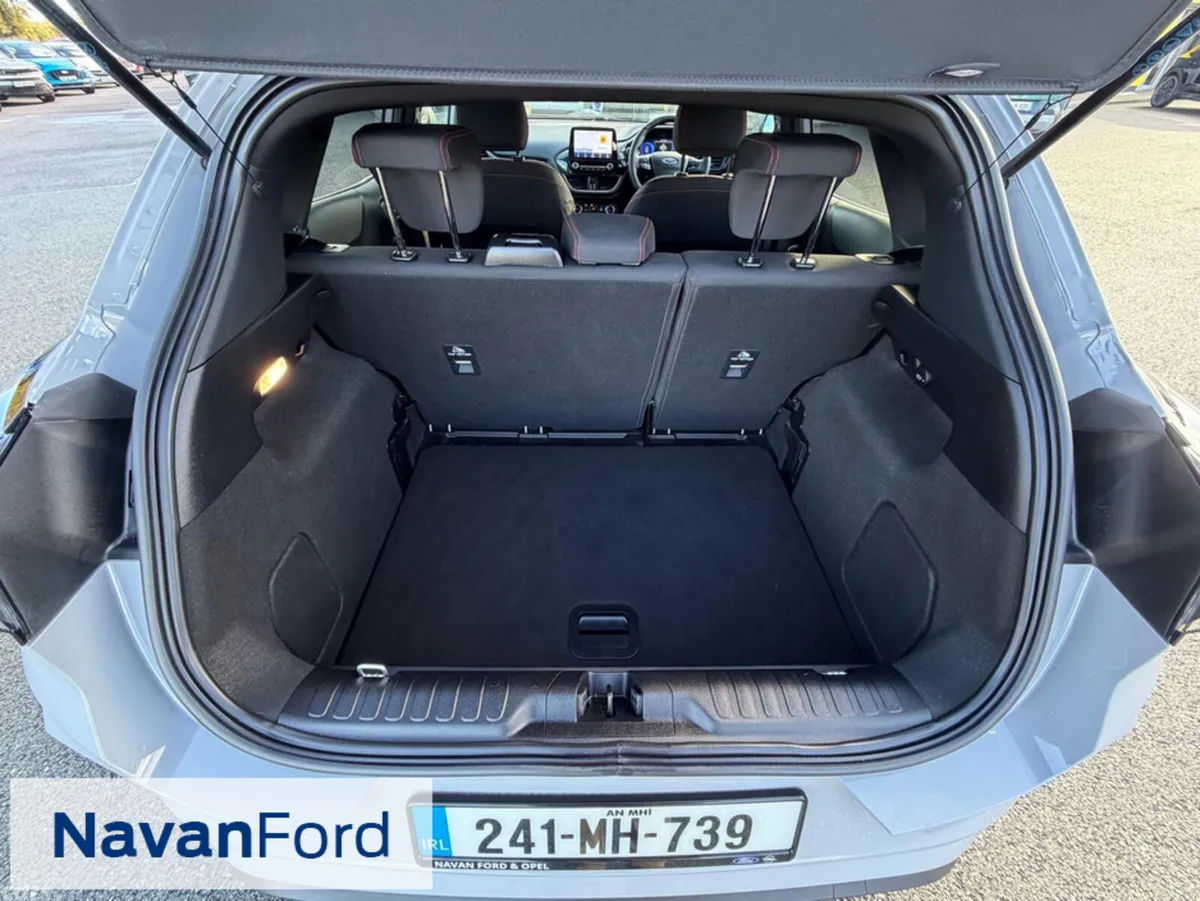 Ford Puma SUV, Petrol Hybrid, 2024, Grey