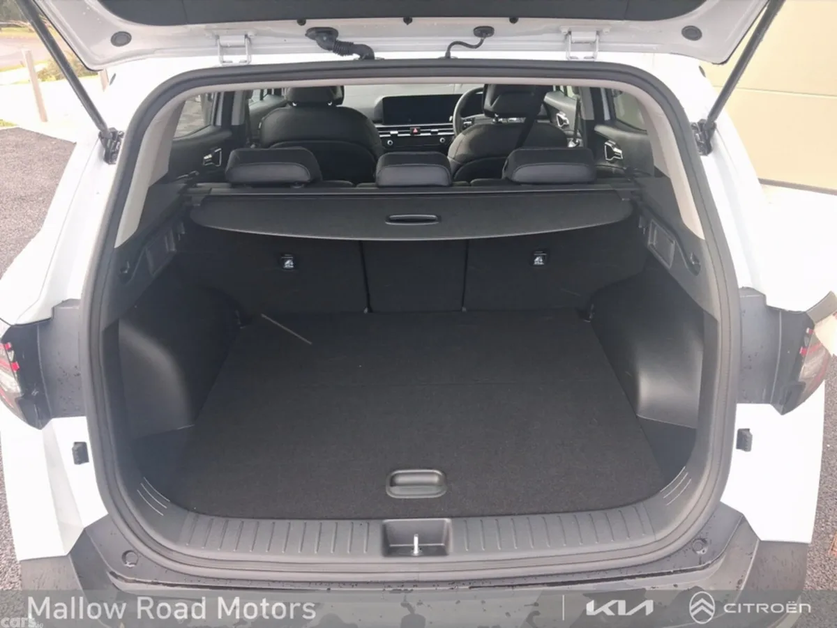 Kia Sportage MPV, Diesel Hybrid, 2026, White