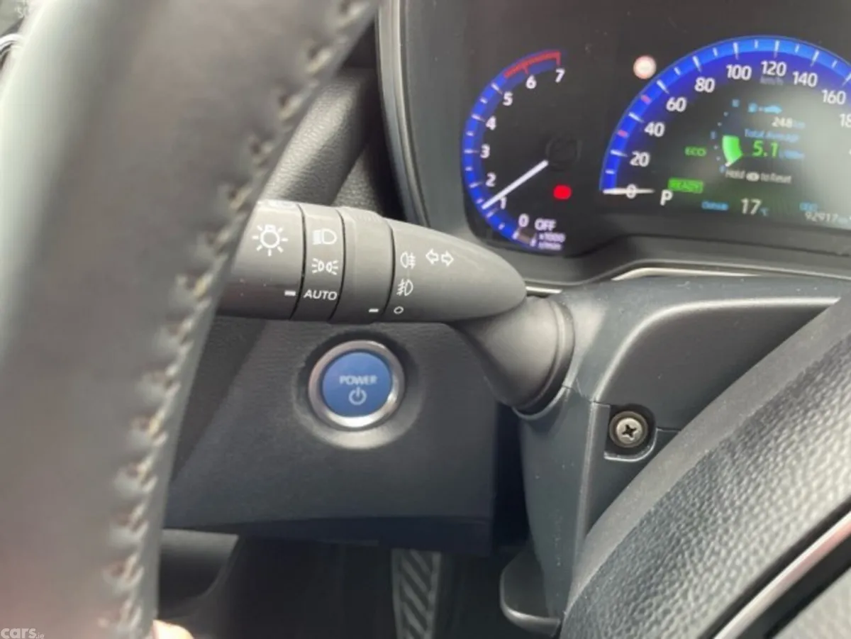 Toyota Corolla Saloon, Petrol Hybrid, 2020, Grey