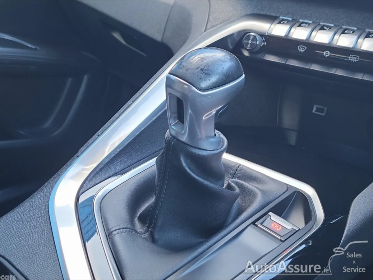 Peugeot 3008 Hatchback, Diesel, 2018, Black