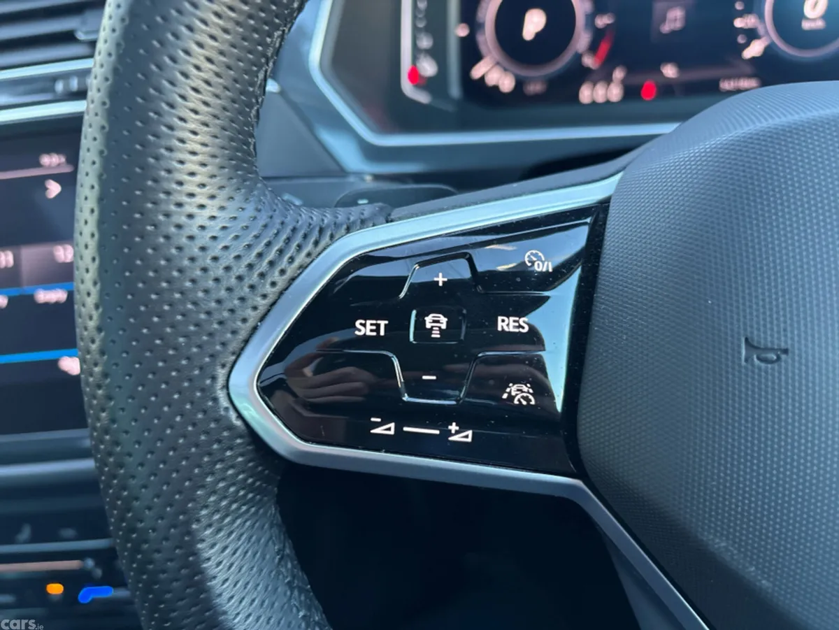 Volkswagen Tiguan SUV, Petrol Plug-in Hybrid, 2023, Grey