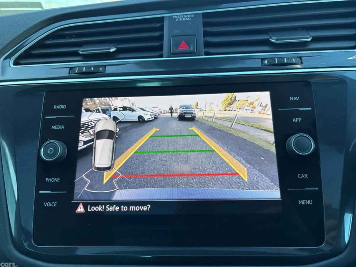Volkswagen Tiguan SUV, Petrol Plug-in Hybrid, 2023, Grey
