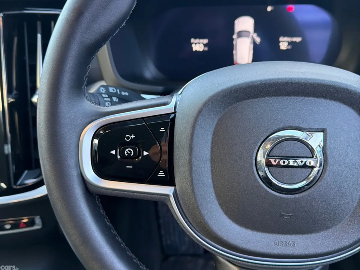 Volvo V60 Estate, Petrol Plug-in Hybrid, 2025, Blue