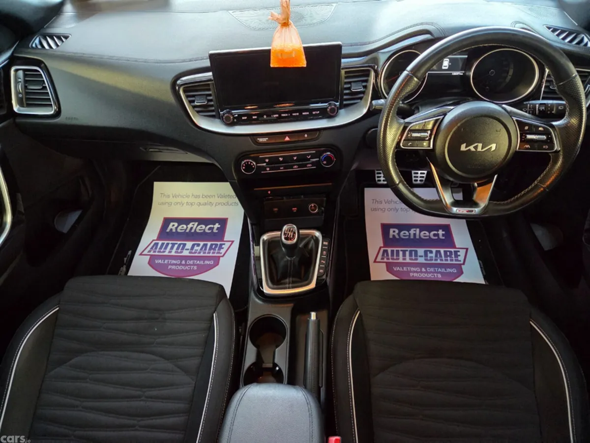 Kia Ceed Hatchback, Diesel, 2023, White