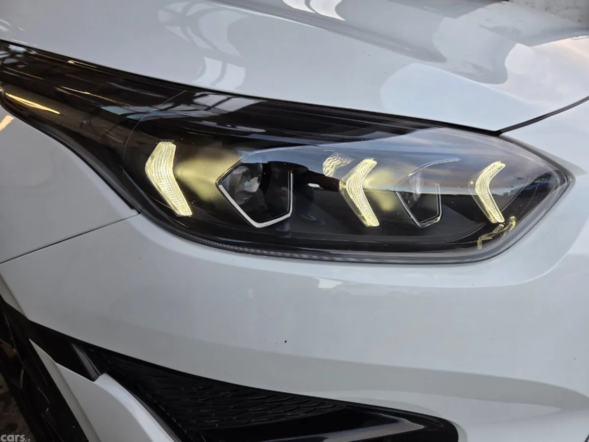 Kia Ceed Hatchback, Diesel, 2023, White