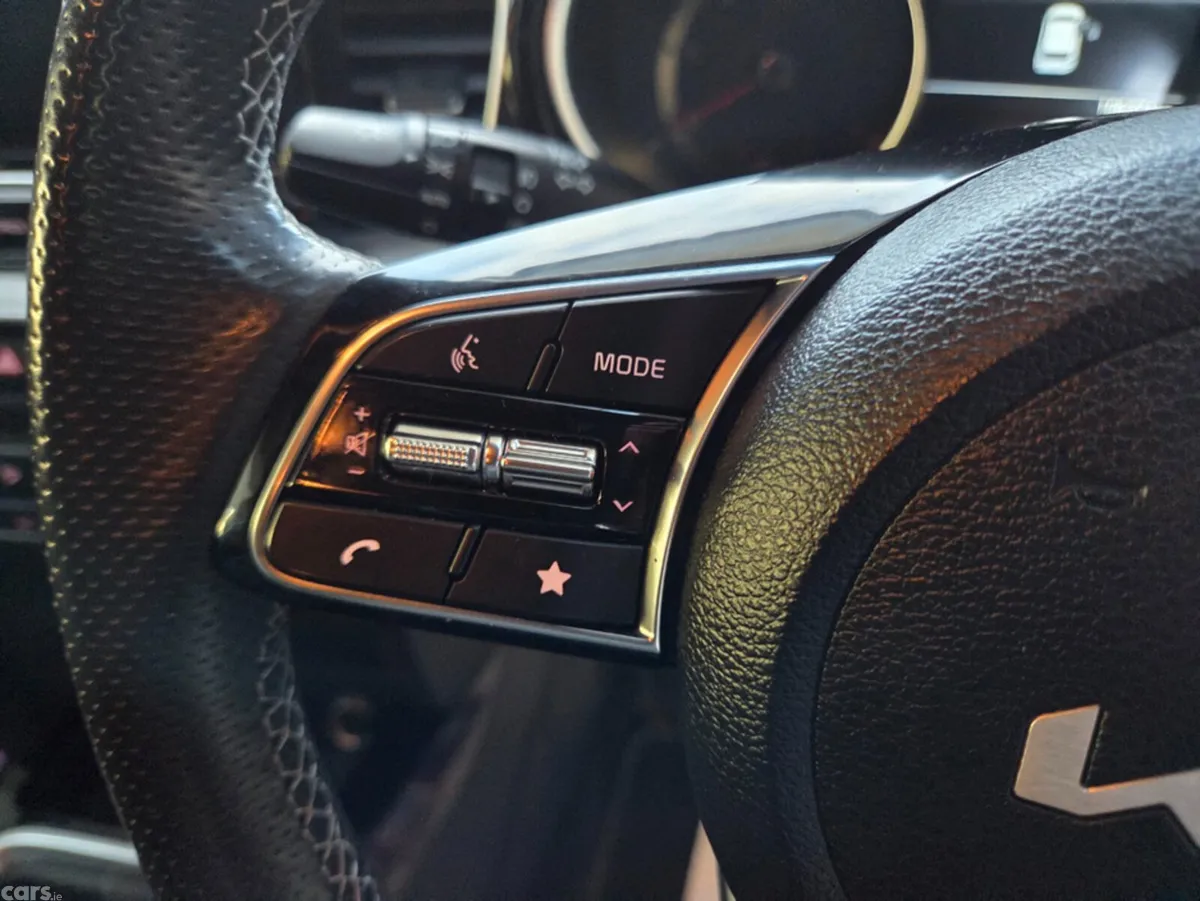 Kia Ceed Hatchback, Diesel, 2023, White