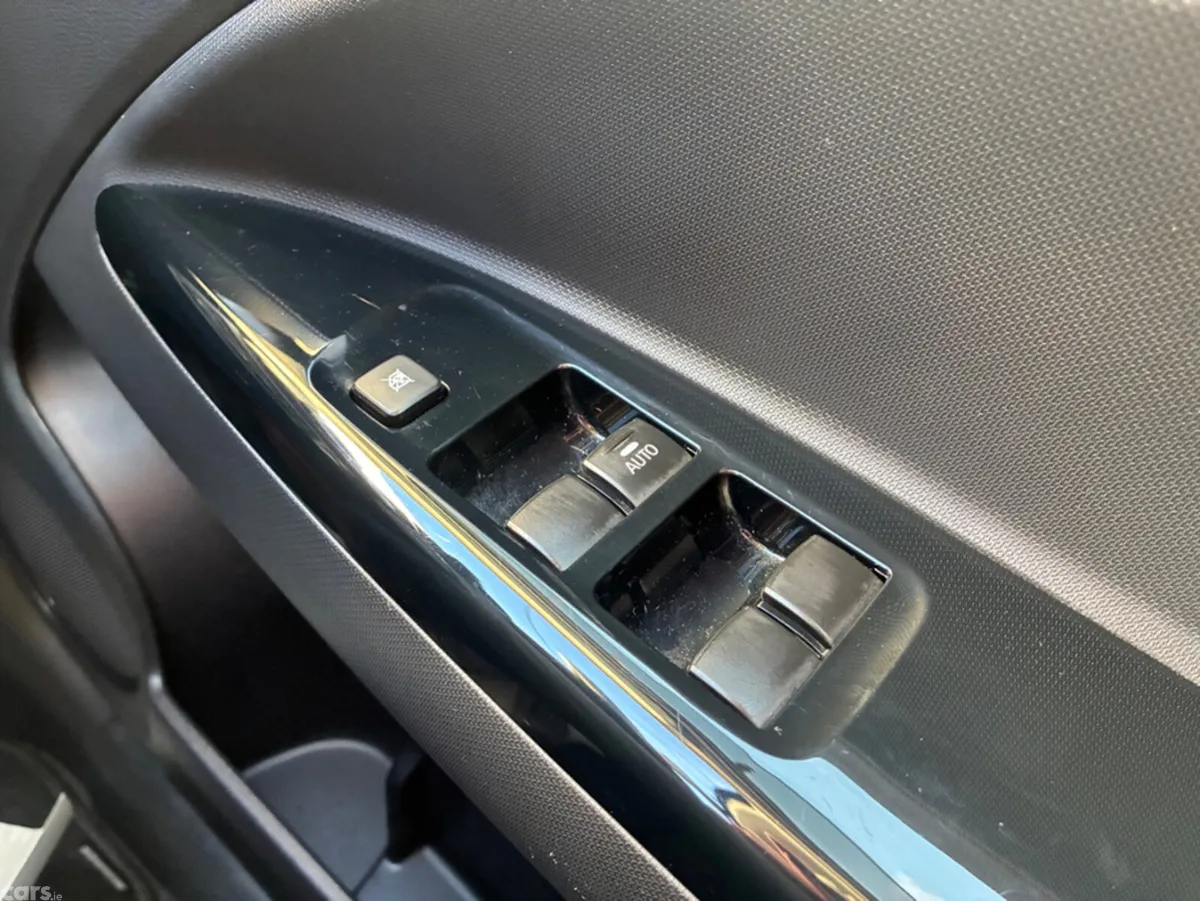 Mitsubishi Mirage Hatchback, Petrol, 2019, White