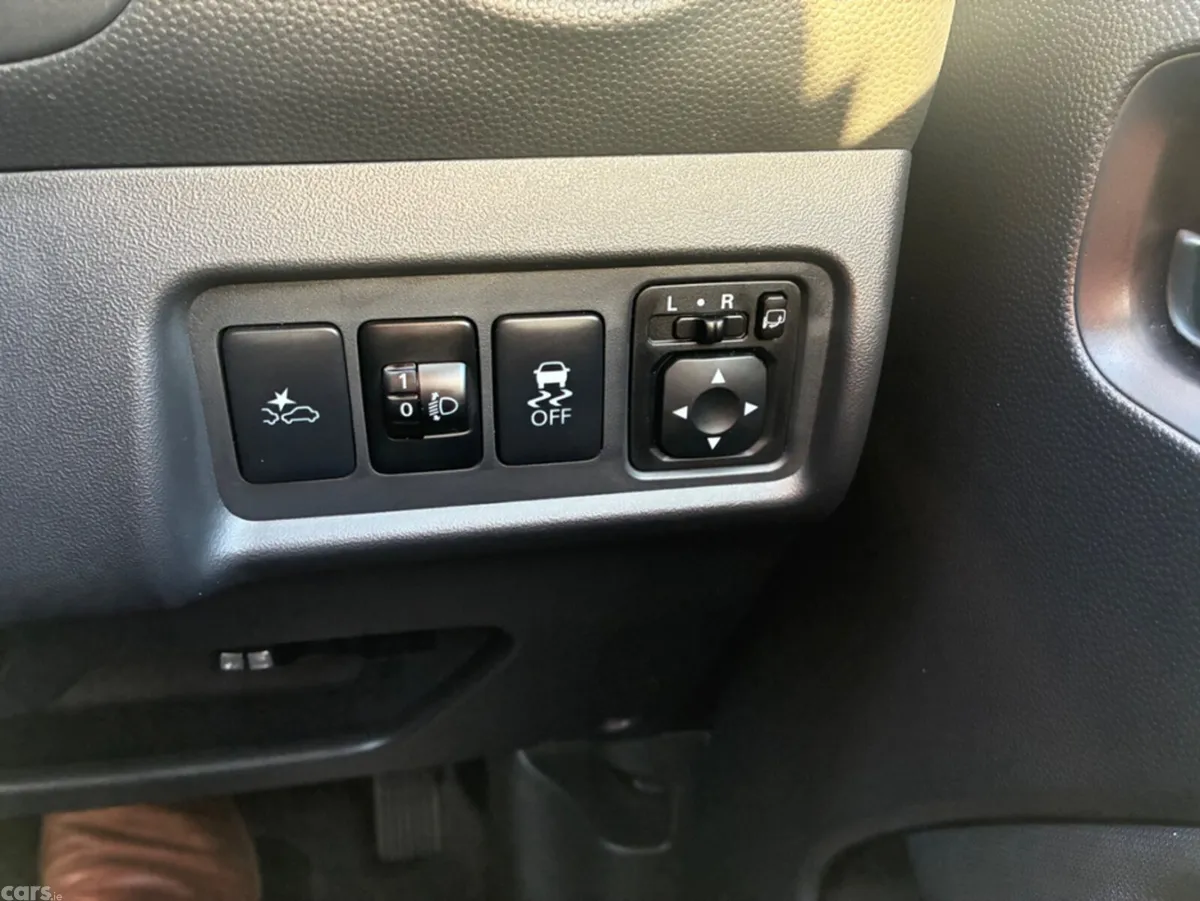 Mitsubishi Mirage Hatchback, Petrol, 2019, White