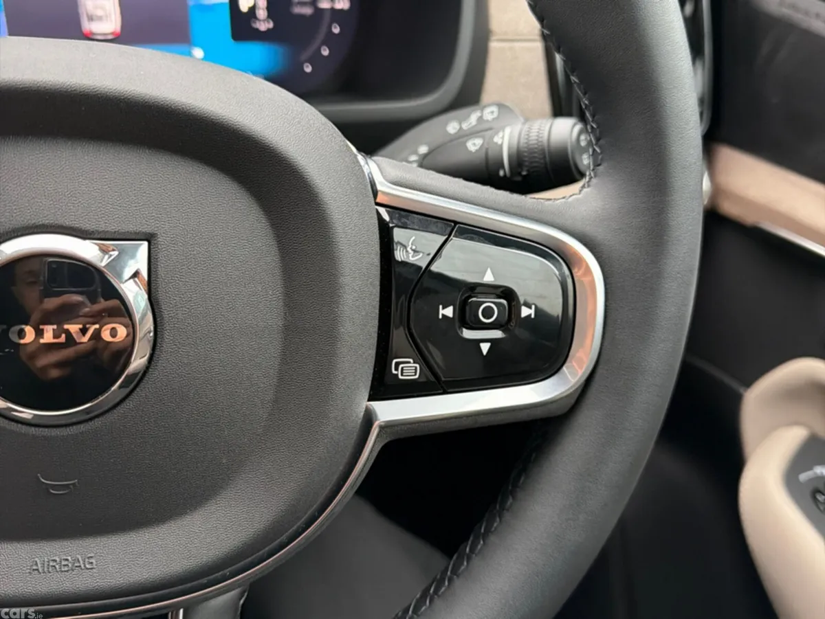 Volvo XC90 SUV, Petrol Plug-in Hybrid, 2026, Blue