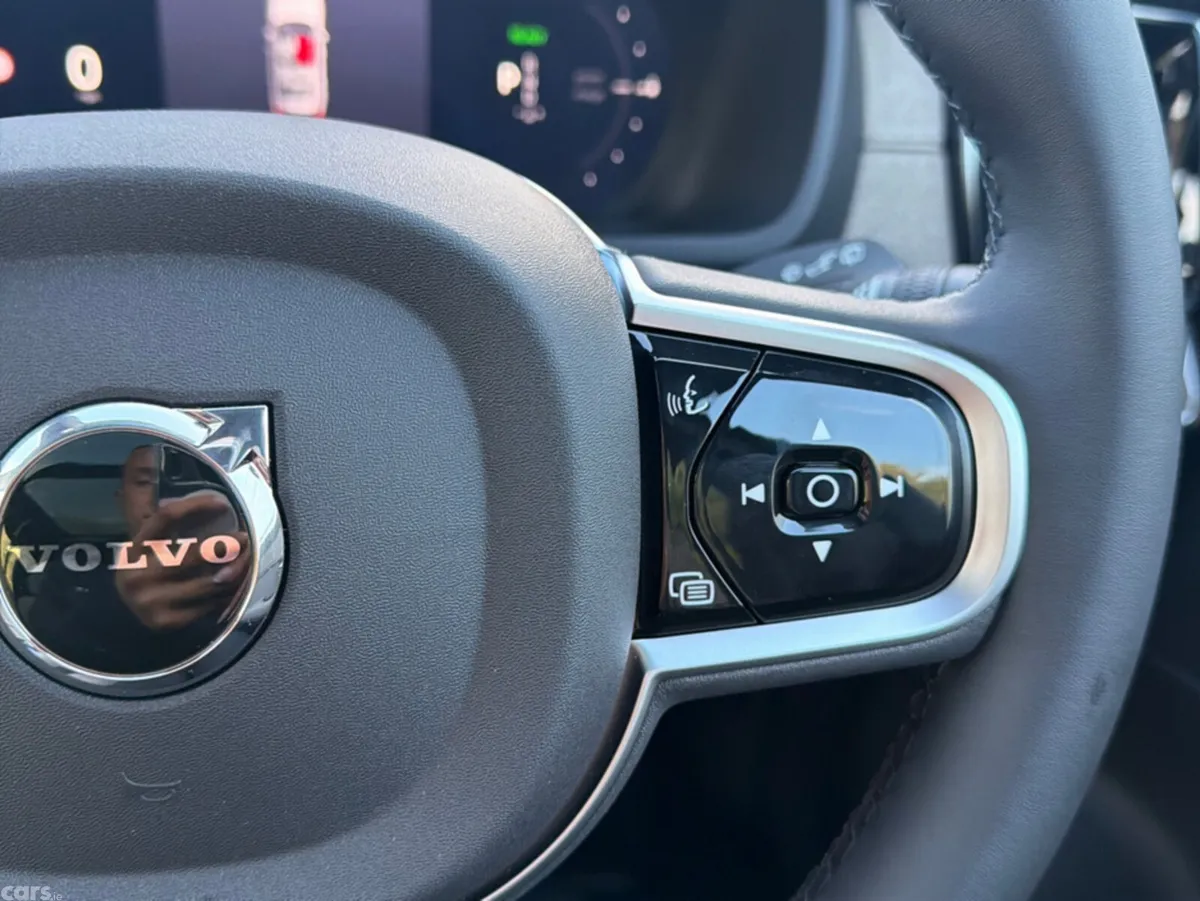 Volvo XC90 SUV, Petrol Plug-in Hybrid, 2026, Black