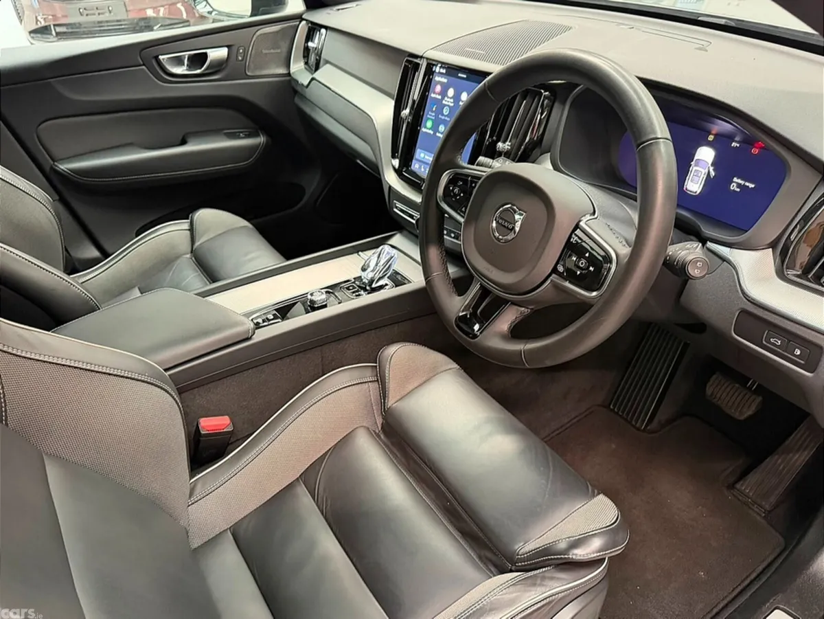 Volvo XC60 SUV, Petrol Plug-in Hybrid, 2024, Grey