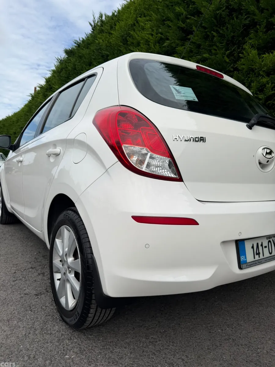 Hyundai i20 Hatchback, Diesel, 2014, White