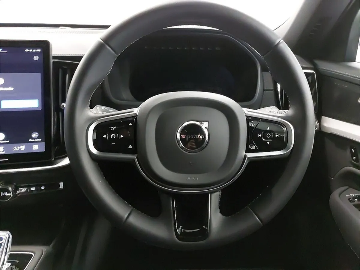 Volvo XC90 SUV, Petrol Plug-in Hybrid, 2026, Blue