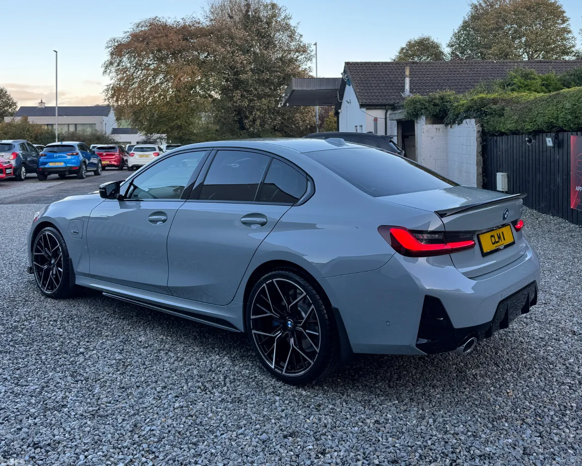 BMW 3-Series Saloon, Petrol Hybrid, 2023, Grey