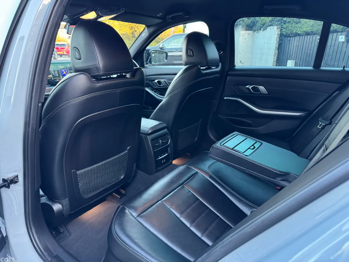 BMW 3-Series Saloon, Petrol Hybrid, 2023, Grey