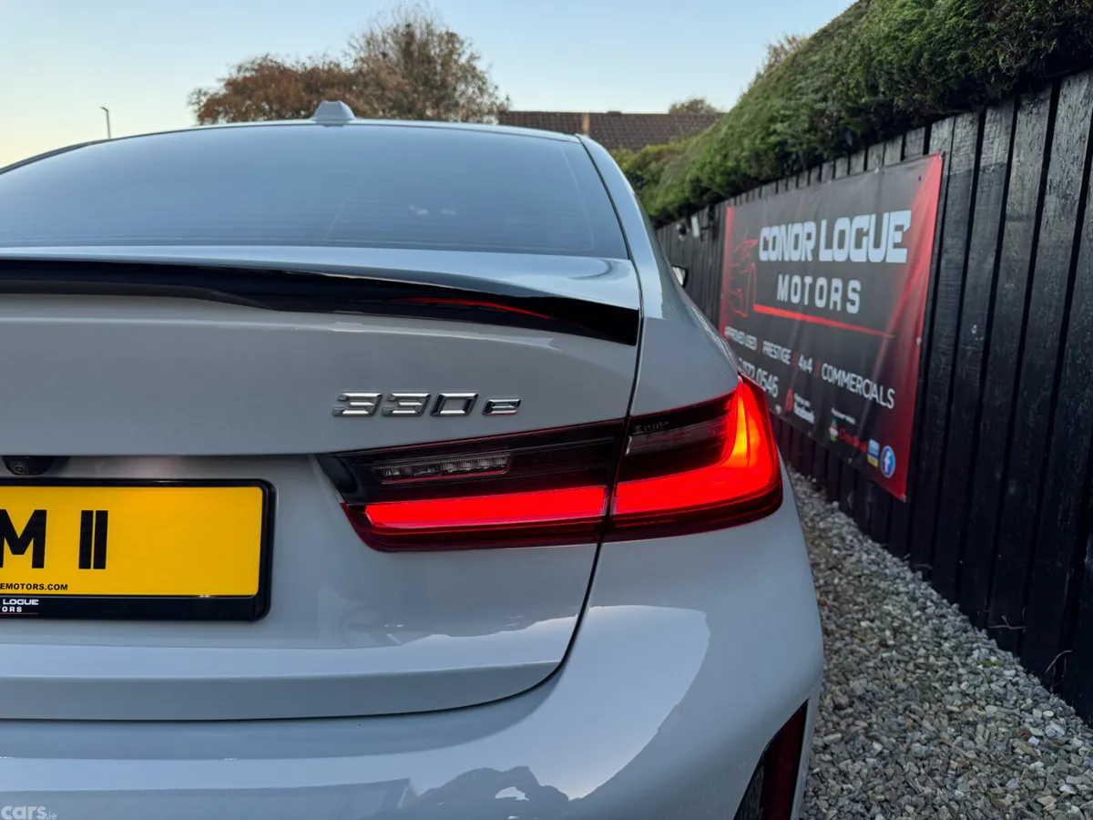 BMW 3-Series Saloon, Petrol Hybrid, 2023, Grey