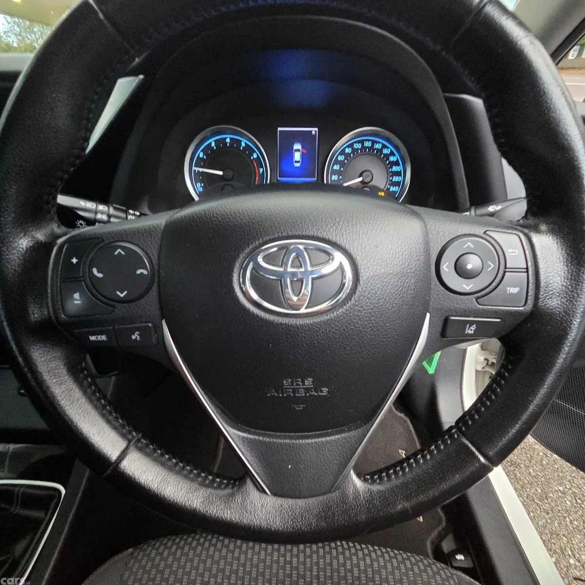 Toyota Corolla Saloon, Petrol, 2017, White