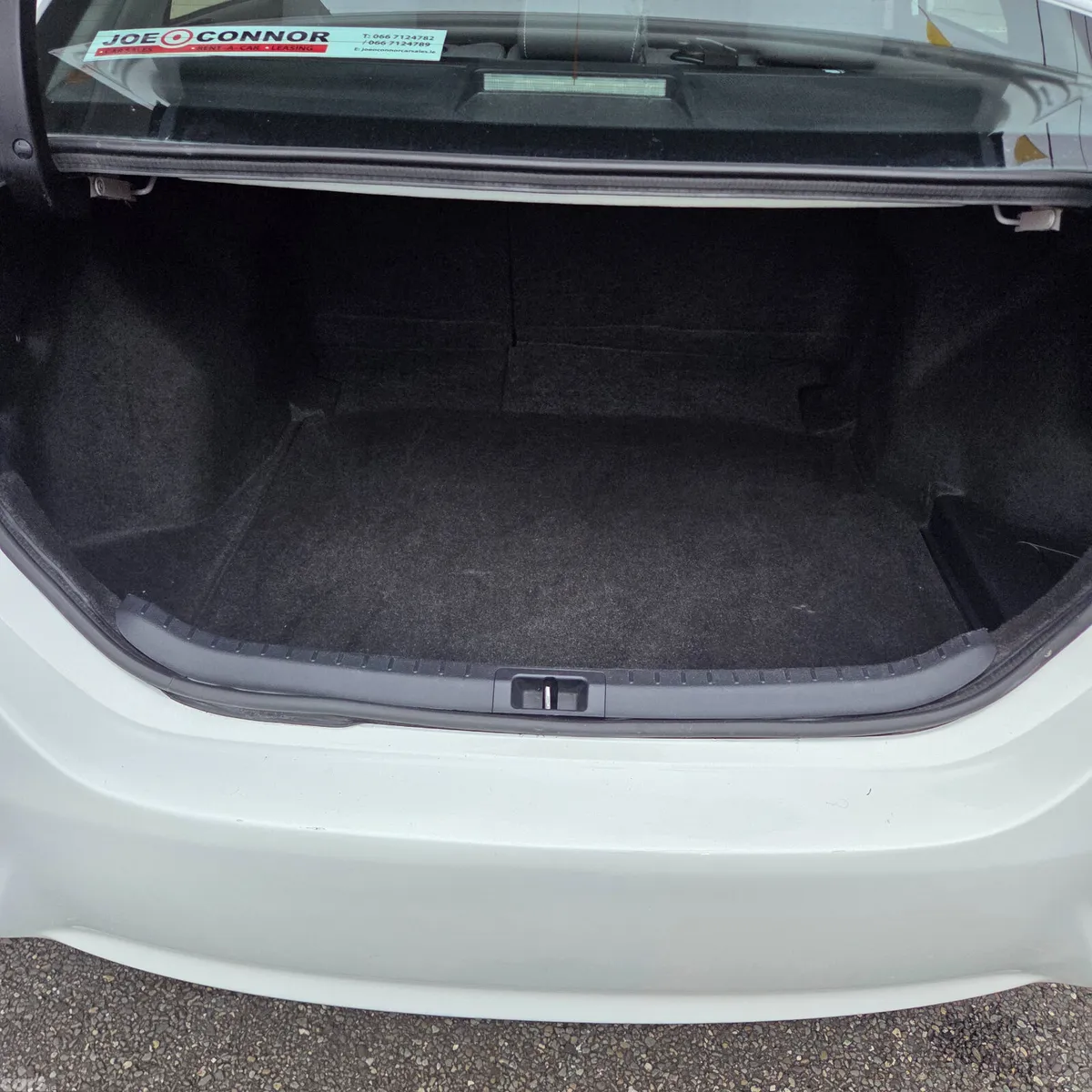 Toyota Corolla Saloon, Petrol, 2017, White