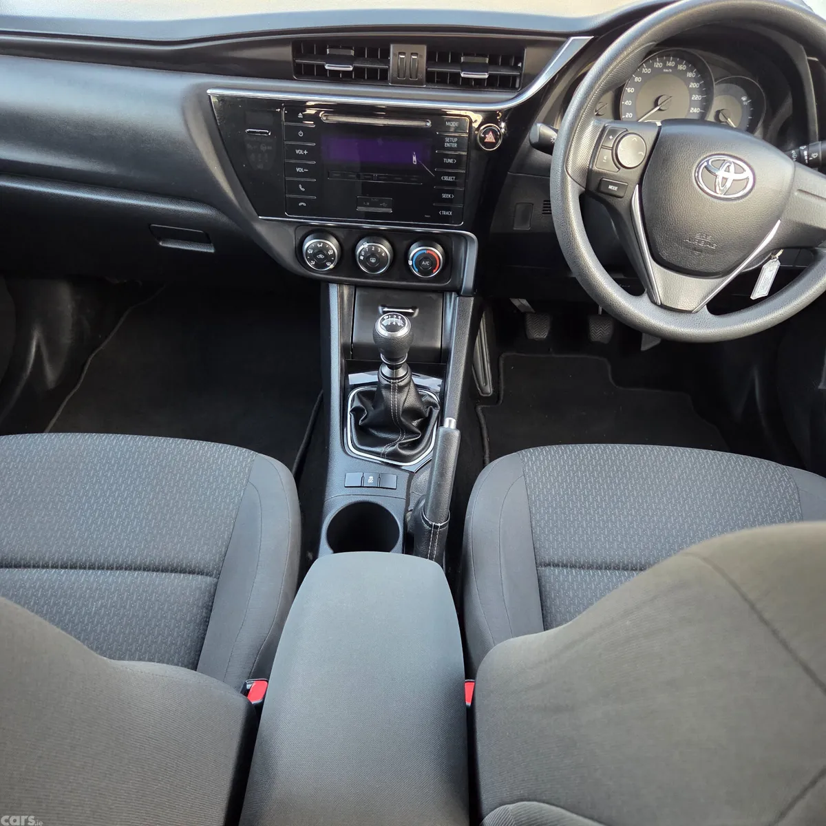 Toyota Corolla Saloon, Petrol, 2018, Grey