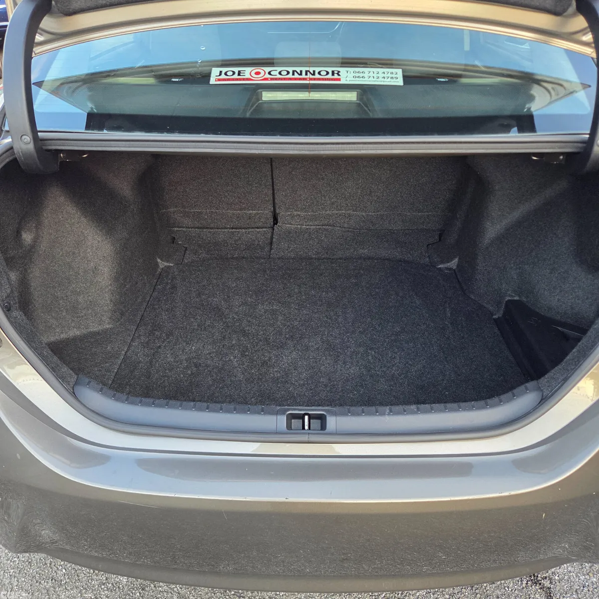 Toyota Corolla Saloon, Petrol, 2018, Grey