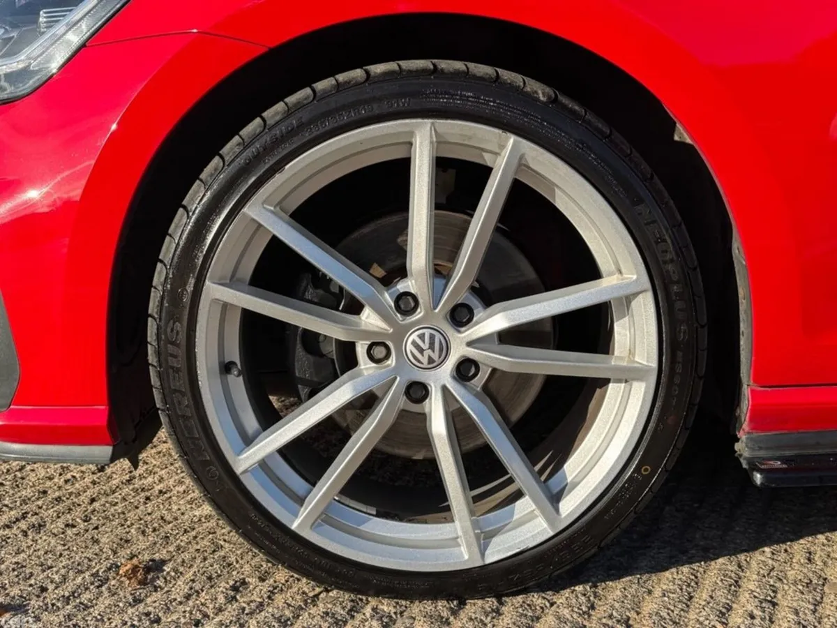Volkswagen Golf Hatchback, Diesel, 2017, Red