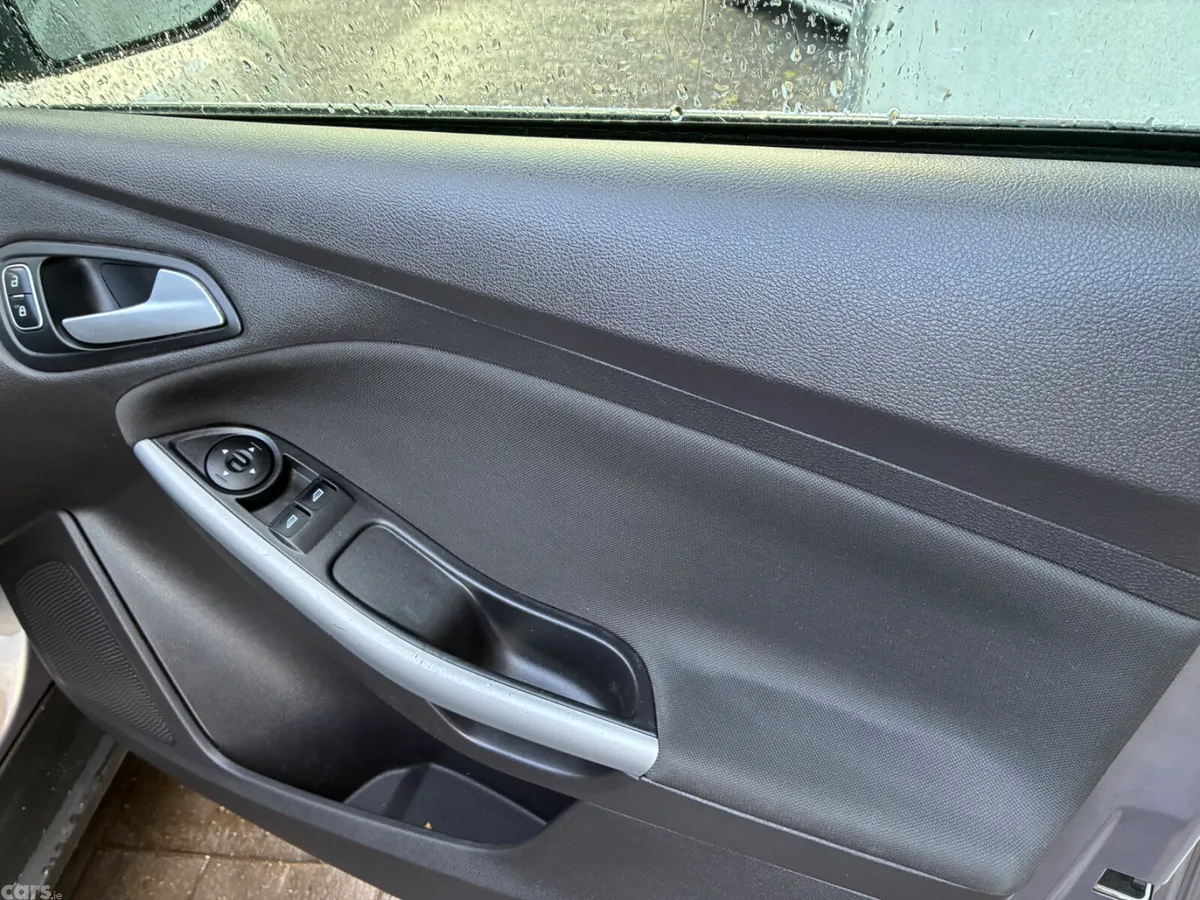 Ford Focus Hatchback, Diesel, 2016, Brown