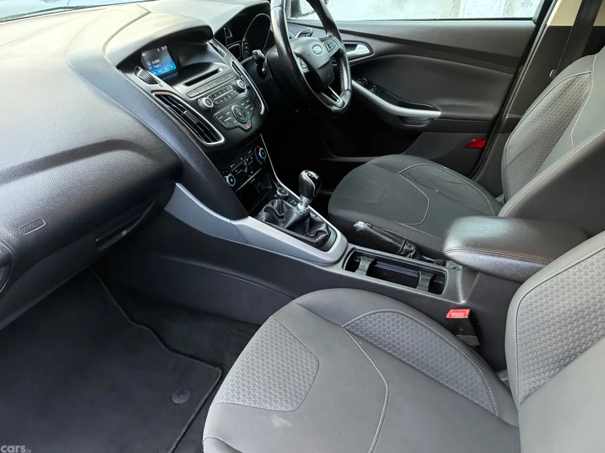 Ford Focus Hatchback, Diesel, 2016, Brown