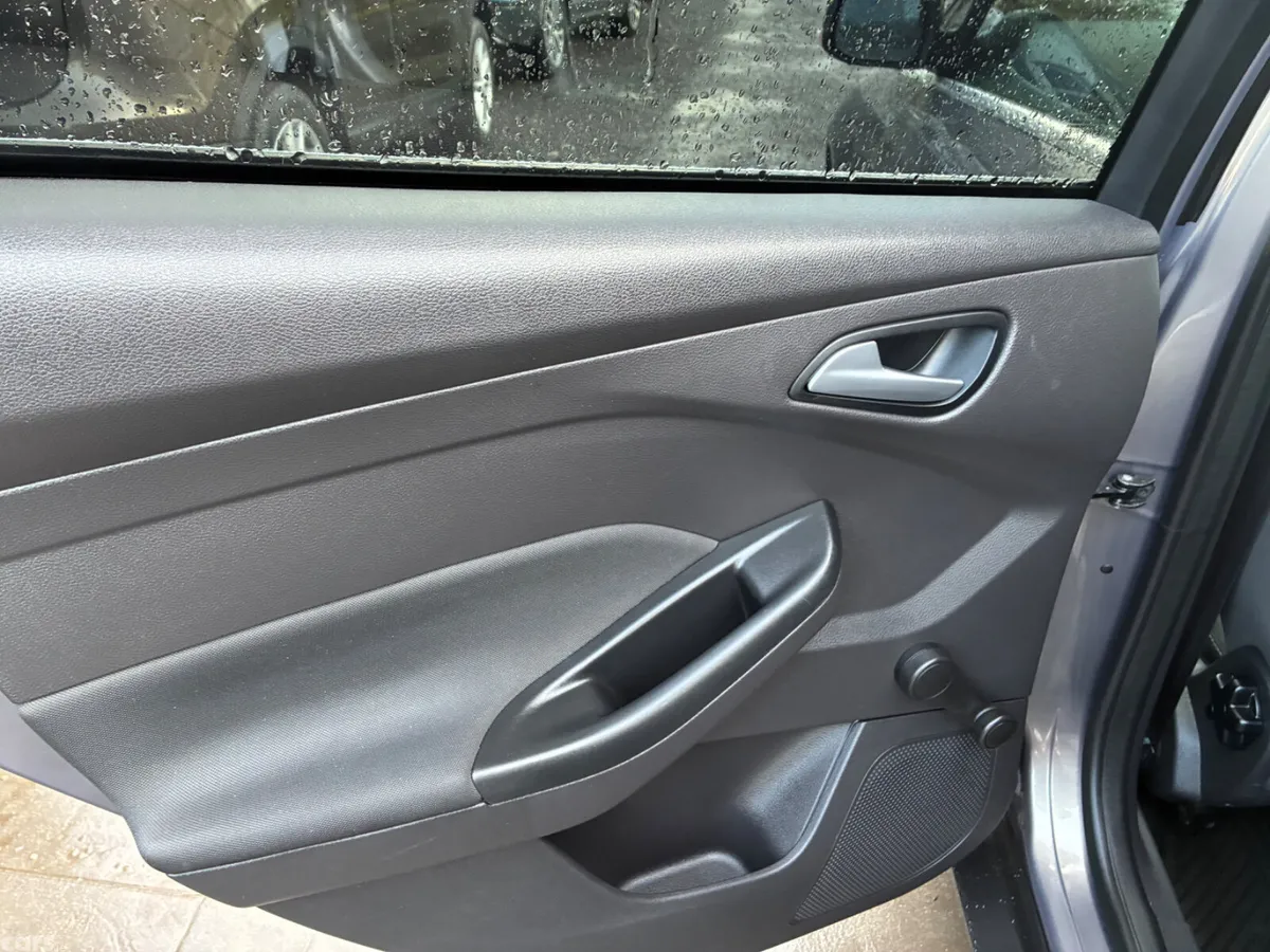 Ford Focus Hatchback, Diesel, 2016, Brown