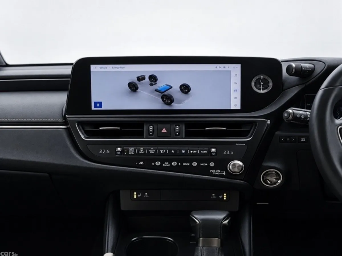 Lexus ES Saloon, Petrol Hybrid, 2024, Blue