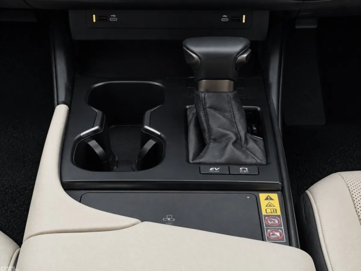 Lexus ES Saloon, Petrol Hybrid, 2024, Blue