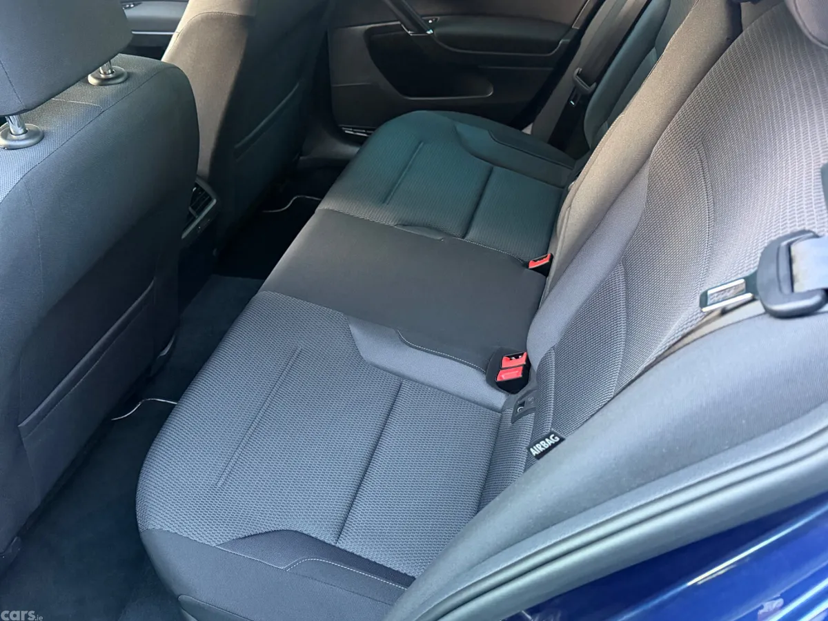 Volkswagen Golf Hatchback, Petrol, 2019, Blue
