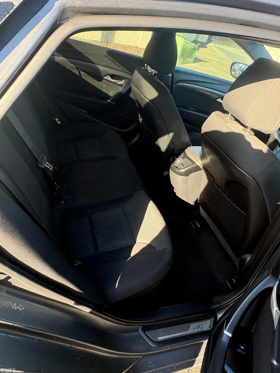 Hyundai i40 Saloon, Diesel, 2016, Silver