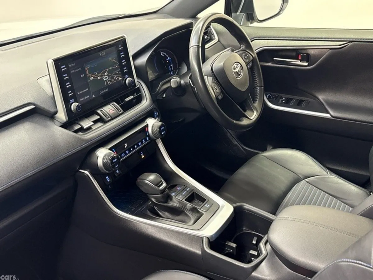 Toyota RAV4 SUV, Petrol Hybrid, 2022, White