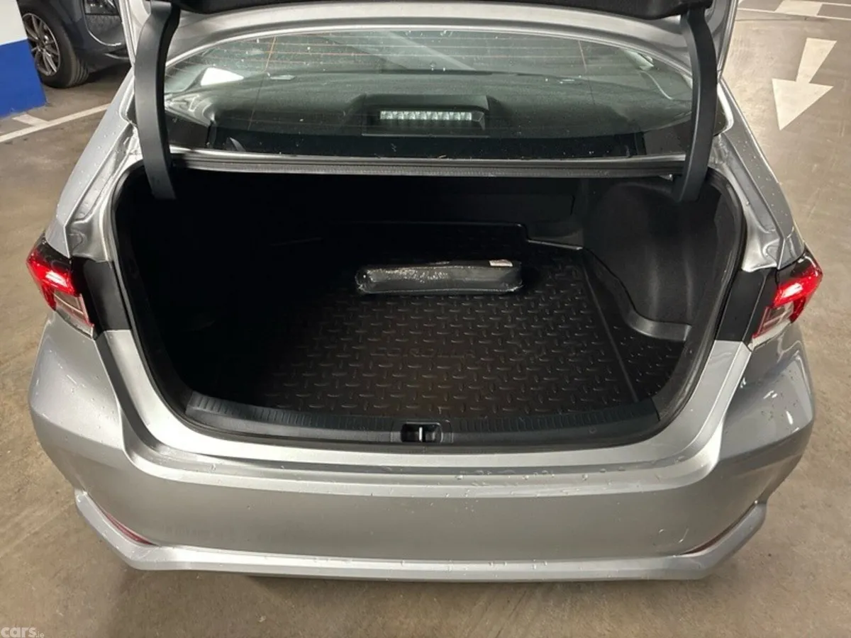 Toyota Corolla Saloon, Petrol Hybrid, 2024, Silver