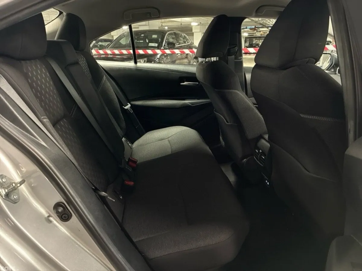 Toyota Corolla Saloon, Petrol Hybrid, 2024, Silver