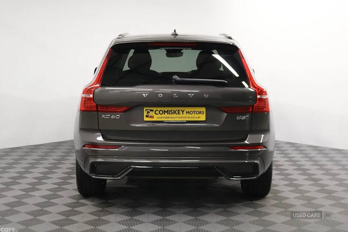 Volvo XC60 SUV, Petrol Hybrid, 2025, Grey