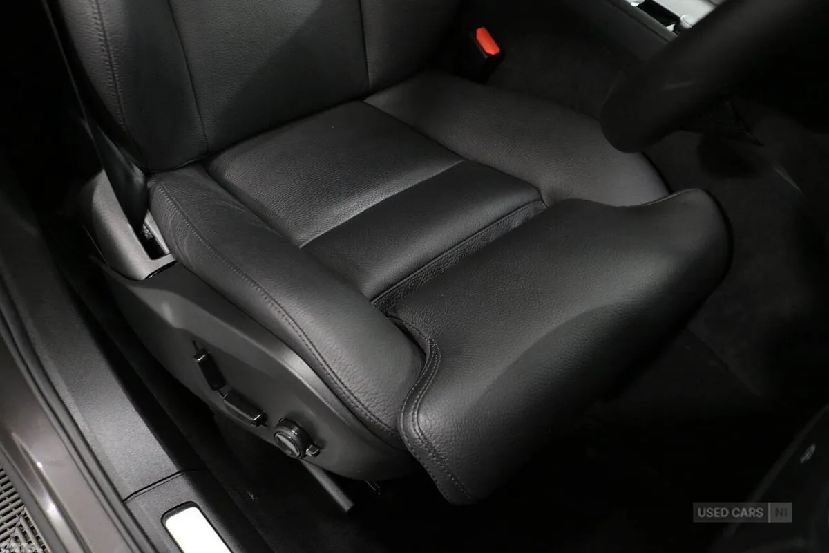 Volvo XC60 SUV, Petrol Hybrid, 2025, Grey